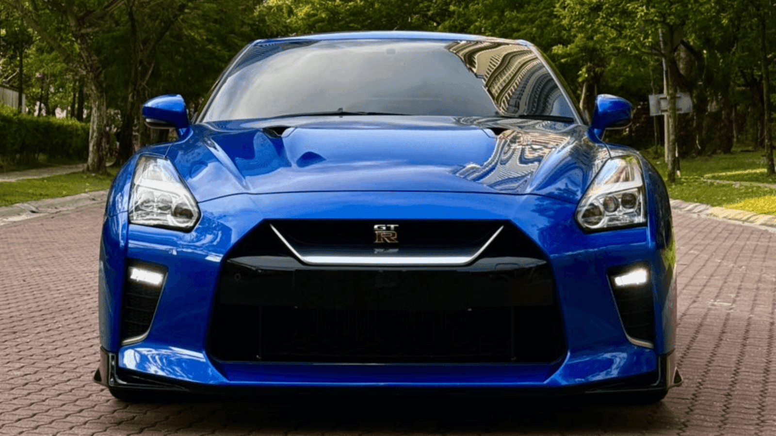 Nissan GT-R R35 - luxury car rental Kuala Lumpur Malaysia